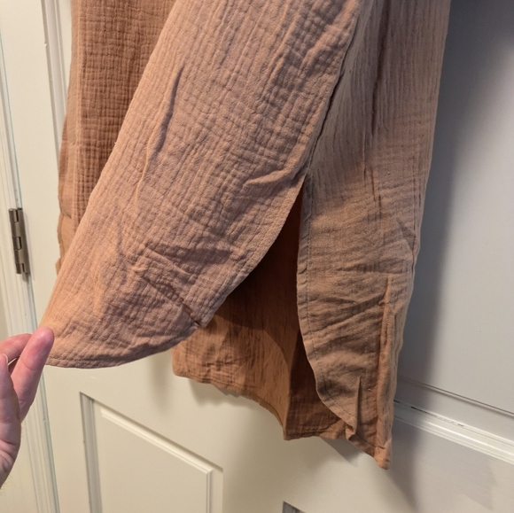 NWT women's oversized medium button down brown hi low tunic top - Picture 6 of 6